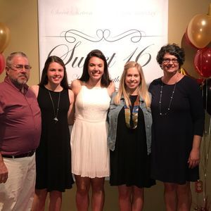 Meet your Posher, Lori